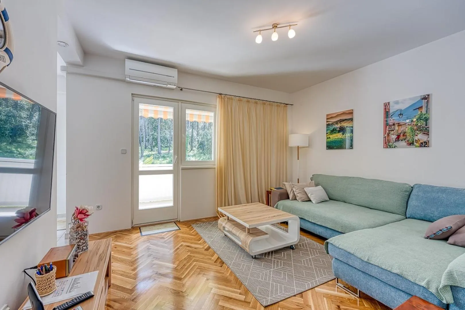 Apartment Pavluk With Balcony بوريتش