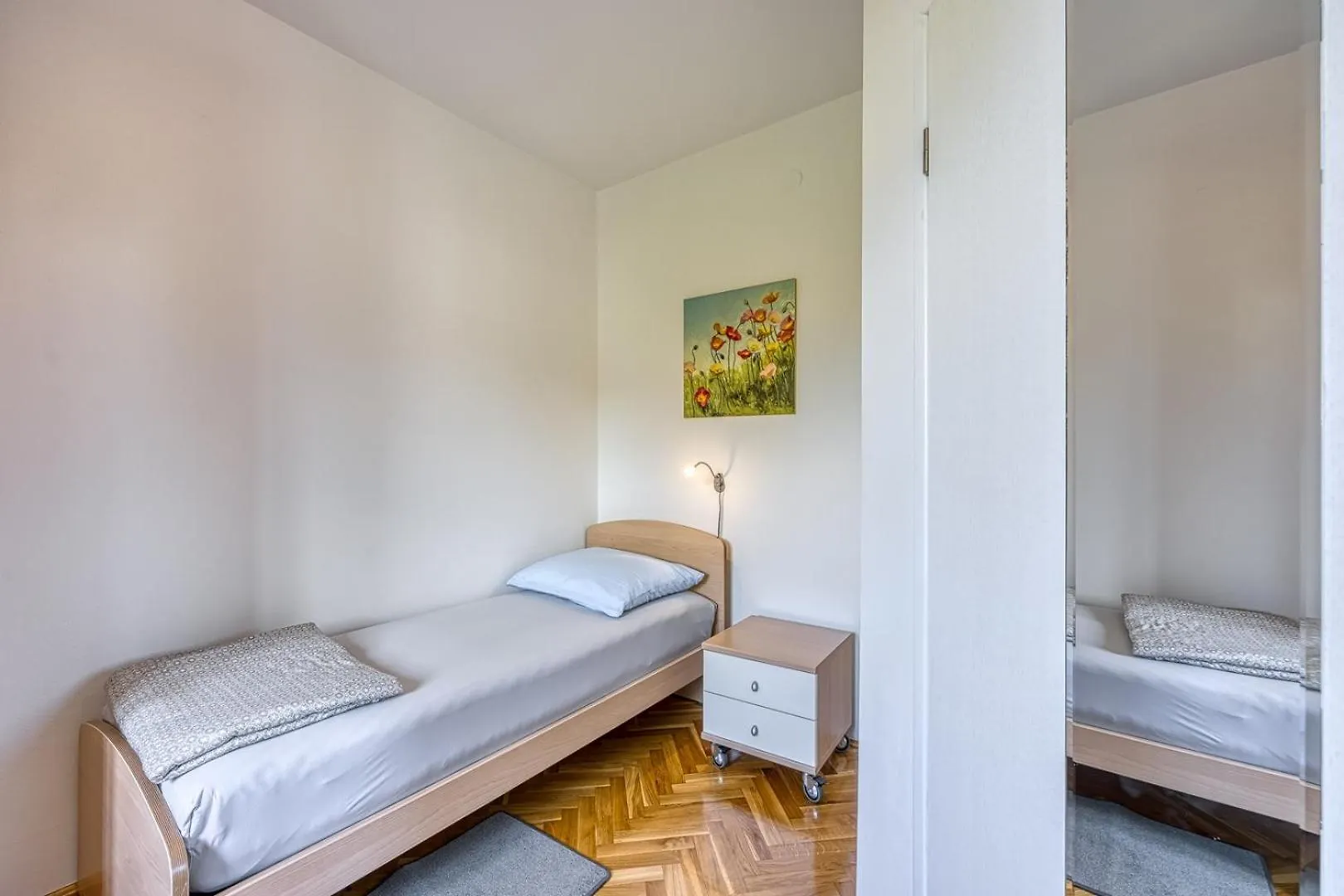 Apartment Pavluk With Balcony بوريتش كرواتيا