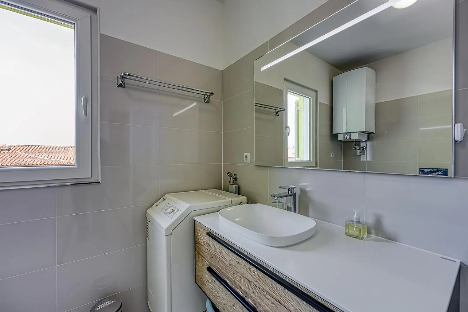 Apartment Pavluk With Balcony بوريتش